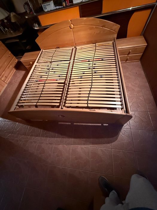 Dormitor complet din lemn masiv !