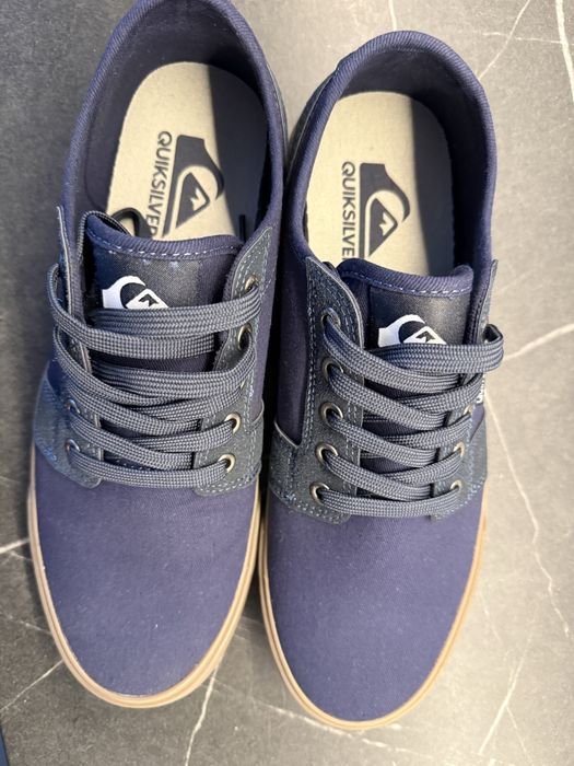 Продавам кецове Quik Silver /41 номер