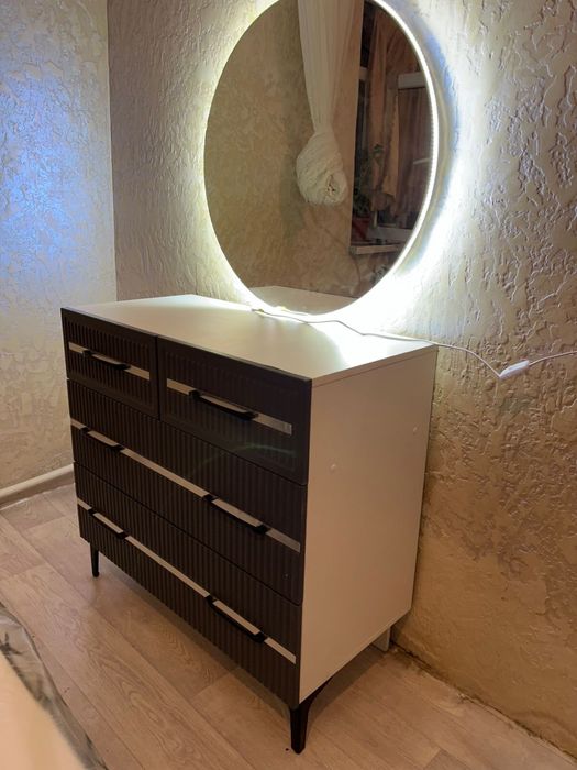 Спальный тумбы и комоты