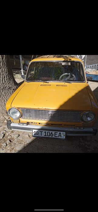 Vaz 2102 sotiladi 1978 yil xolati zor