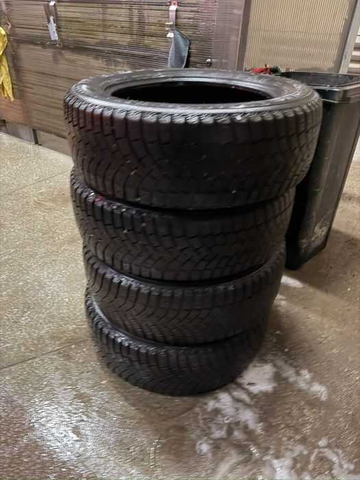 Шинный комплект michelin 235/60 r18 четыре баллона продаётся на фото
