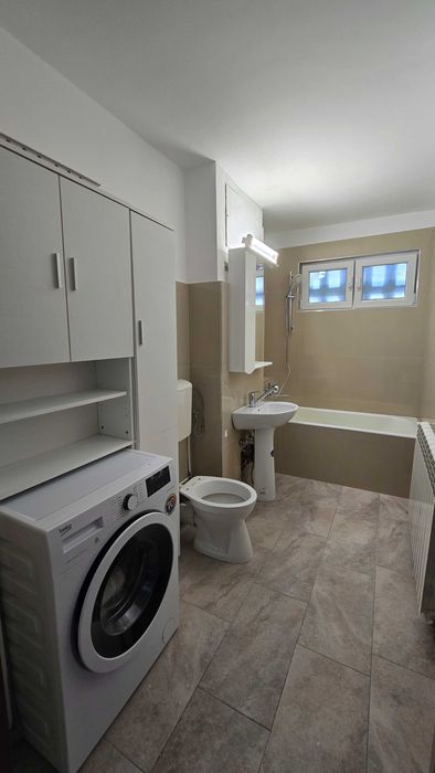 Apartament Semifinisat cu Trei Camere și Balcon, 70m2, Mănăştur, Cluj