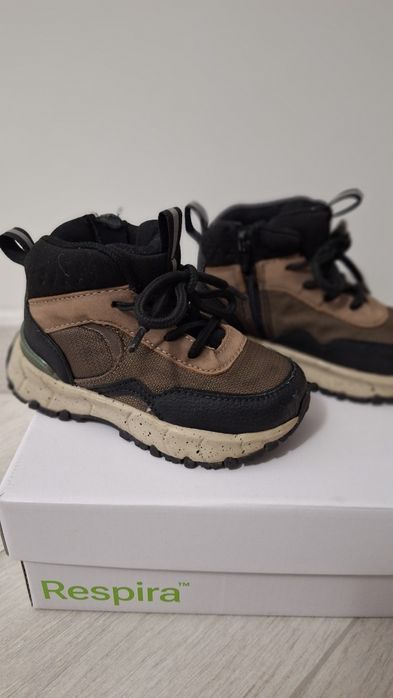 Боти за момче ZARA