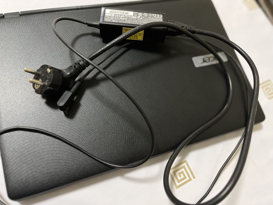 Продам ноутбук марки асеr