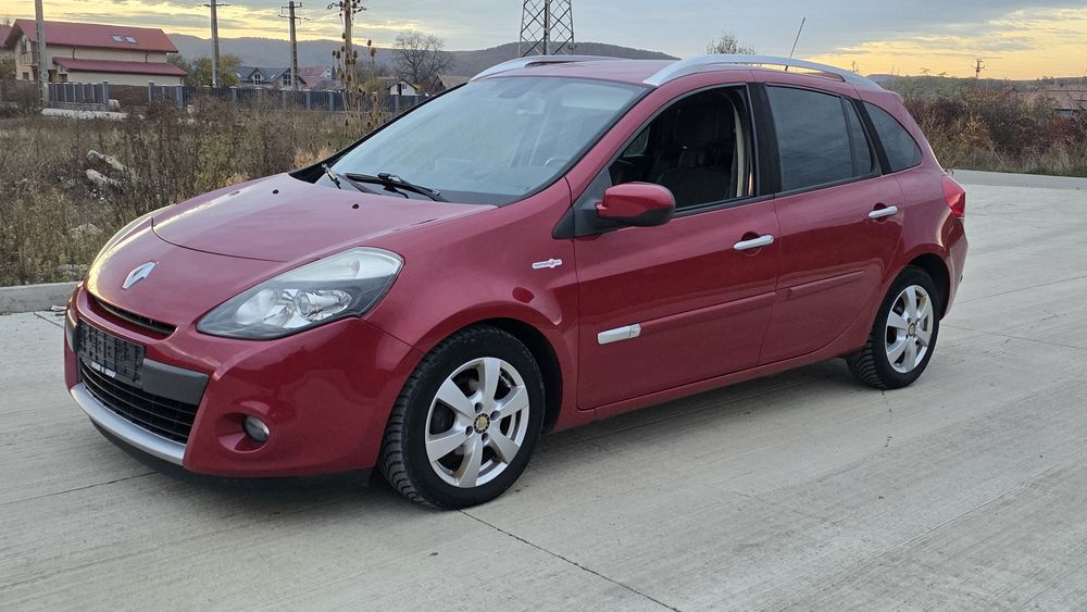 Renault Clio Tom Tom Edition  1.5 dci 6 trepte an 2011 euro 5 varianta Full