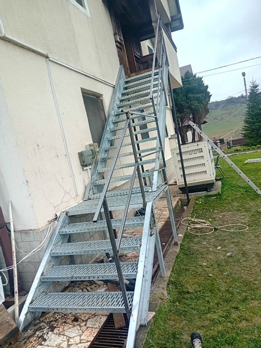 Scara metalica zincata de exterior 6m