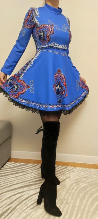 Женская одежда , Плать.