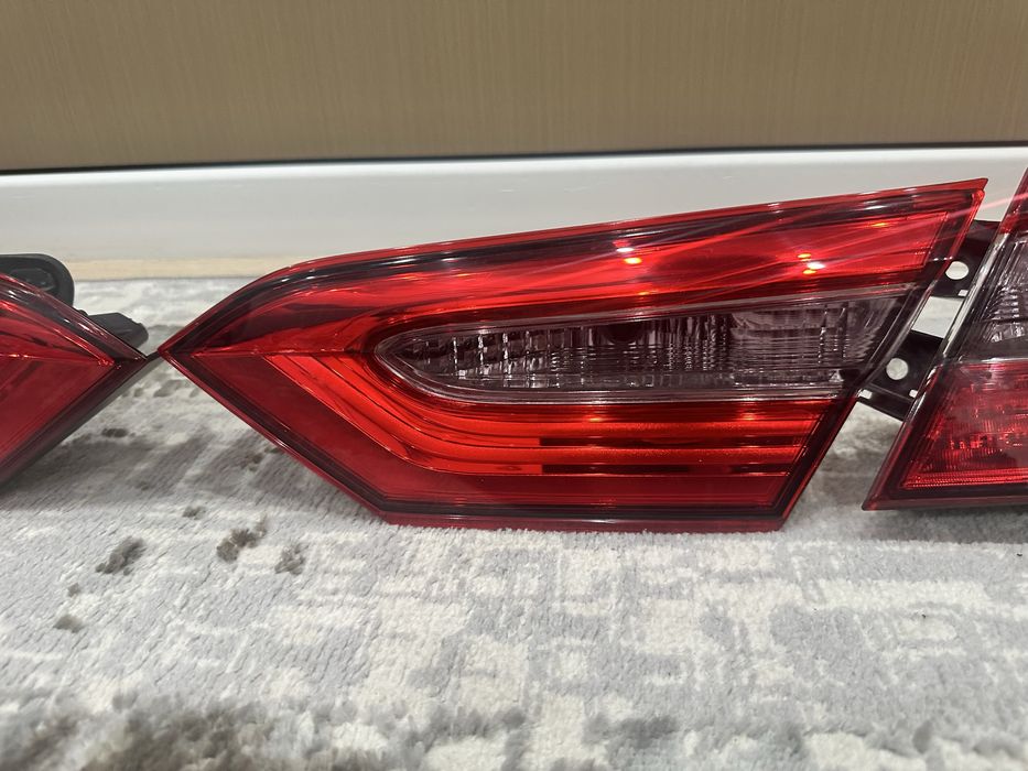 Camry 70 SE LE фонарь