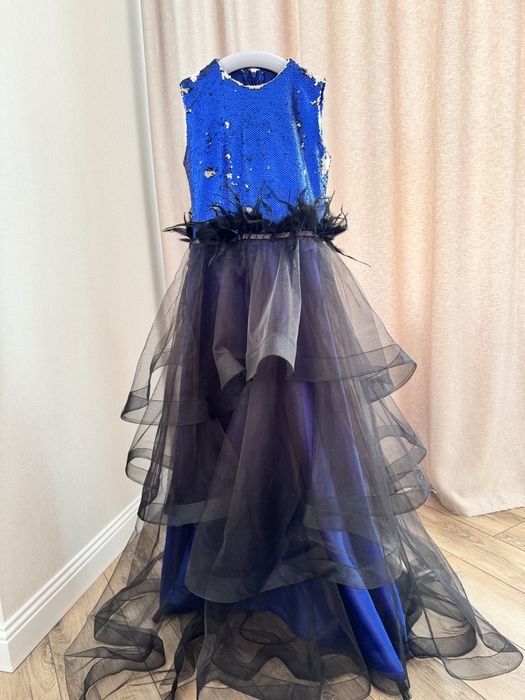 Нарядное платье