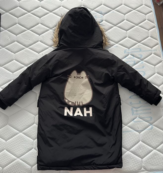 Преходно яке на марка Reserved