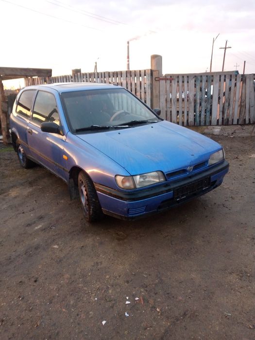 Ниссан. 1,4 . Механик. 1996год