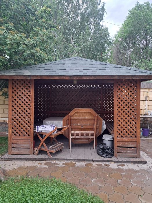 Продаеться беседка