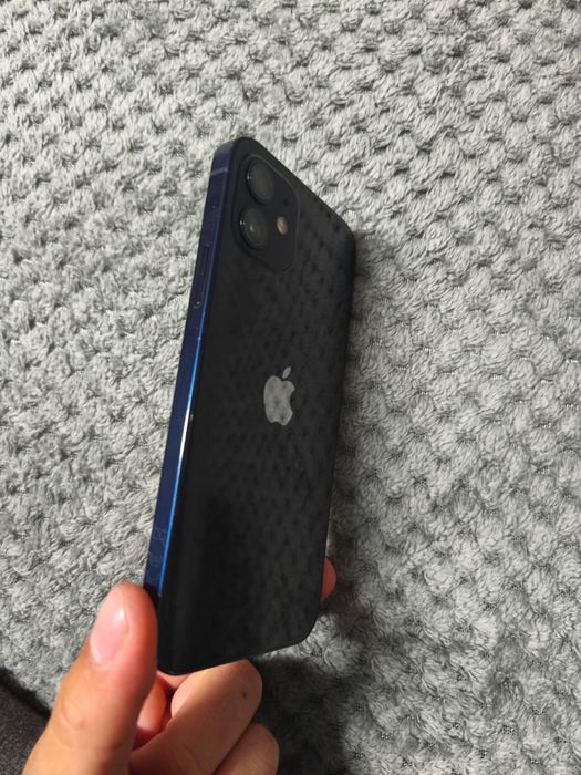 Vand iphone ,baterie 96% telefonul merge foarte bine