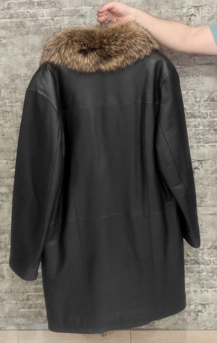 Продам дублёнку кожаную.