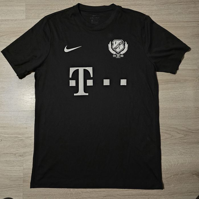 Nike тениска L размер