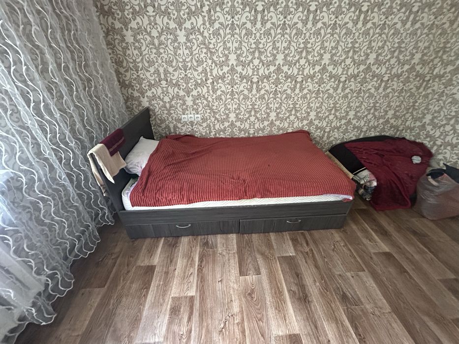 Спальная кровать