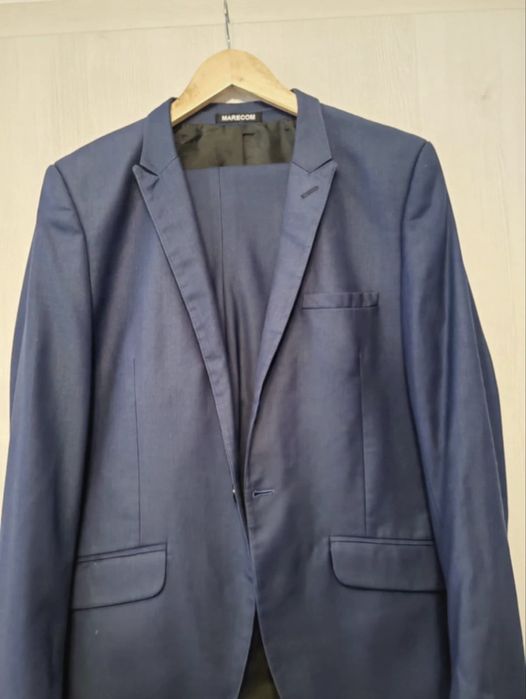 Costum barbati - stare foarte buna