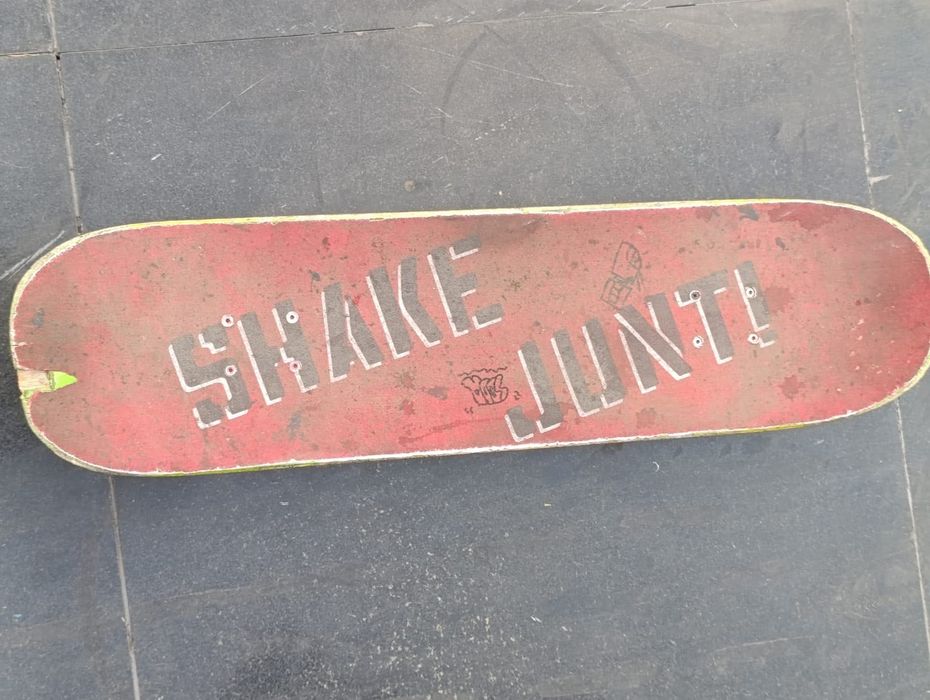 Продам скейт . Срочно !