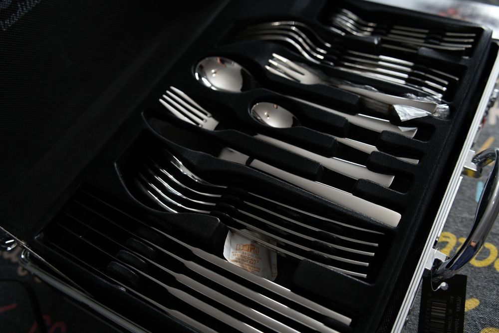 Berndorf Ottawa , прибори за хранене 60 части / за 12 човека