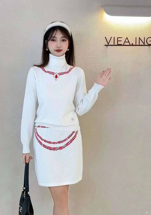 Нарядная теплая двойка CHANEL