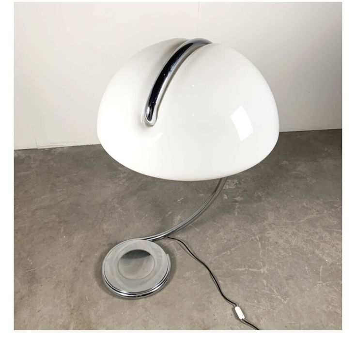 Лампа подова серпенте дизайн Elio Martinelli,Италия