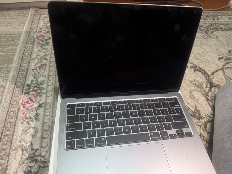 Продам macbook apple