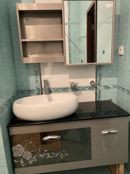 Унитаз, биде, ванна, шкаф раковина