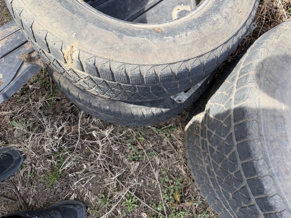 Гуми за джип 265-65-17 Bridgstone