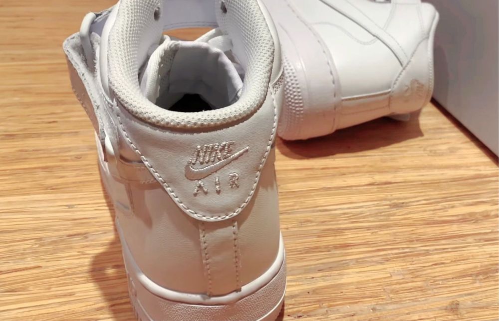 Air Force 1 Mid “Triple White”