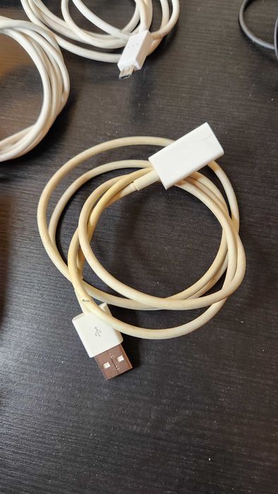 Различни кабели зарядно гарнитура