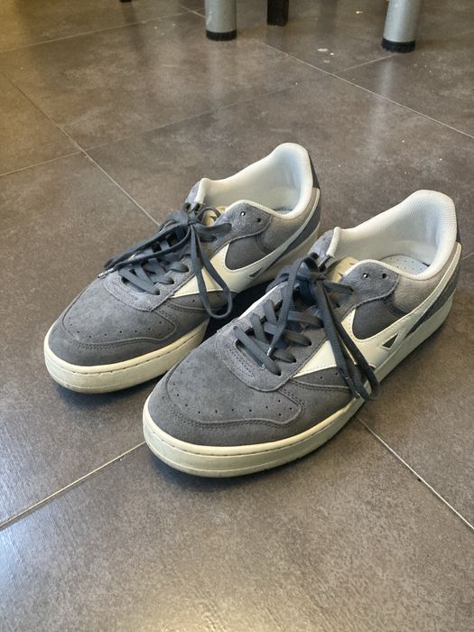 Mizuno маратонки велурени