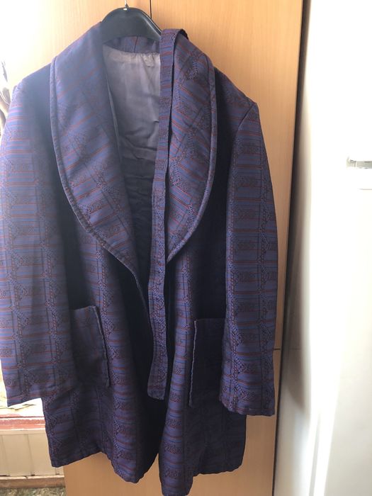 Продается курительный пиджак.