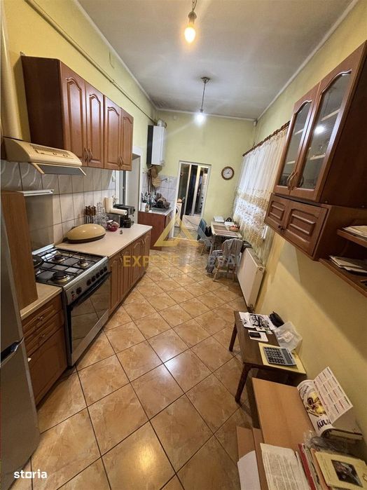 Casa ultracentrala langa Parcul Municipal Regina Maria la pret de nera