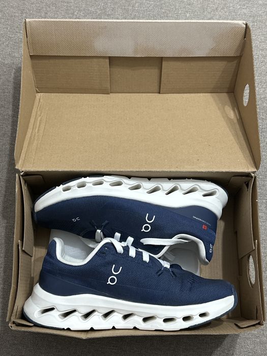 Кроссовки On cloud(OC)