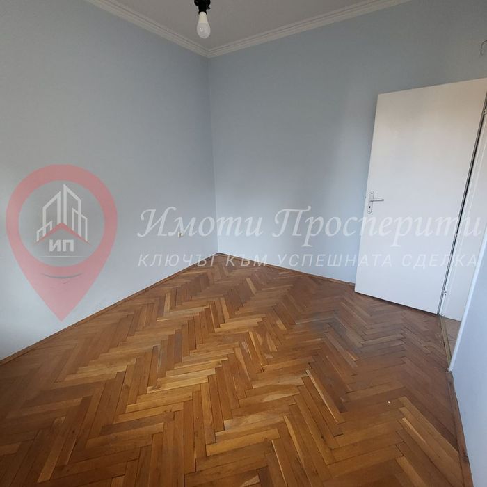 Дава се под наем Четиристаен апартамент в София, Лозенец - 140 кв.м за 665 € - Снимка #5