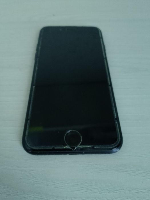 iPhone 7 32GB Black — 20 000 ₸