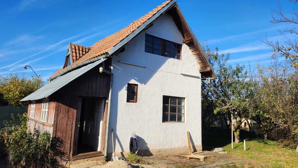 Teren 2500 mp,toate utilitatile -SAFTICA