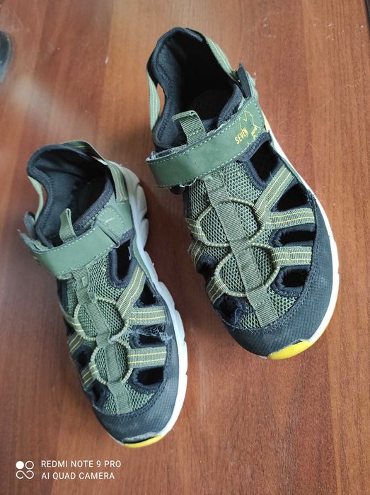 продам кроссовки и сапоги импортные  подростковые