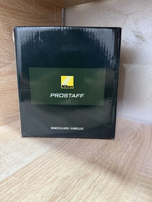 Binoclu Nikon PROSTAFF P7 10x42 nou , nefolosit !