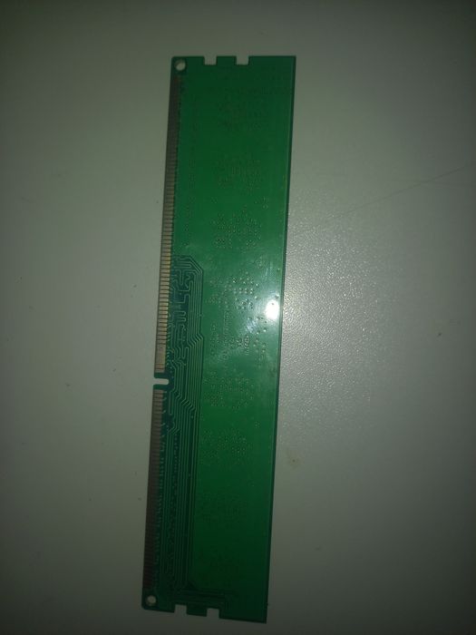 Оперативка ddr3 2gb