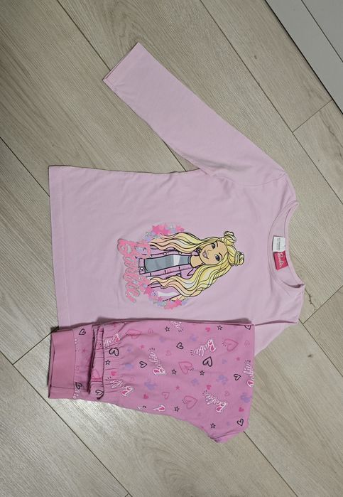 Pijamalele Lcwakiki cu Barbie pt 3 ani