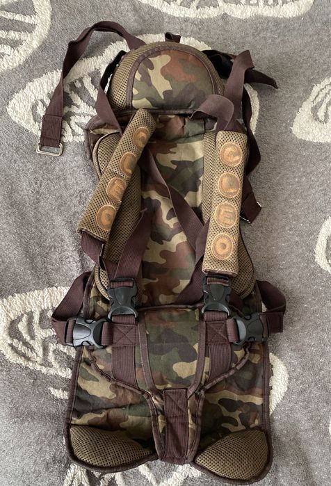 Безкаркасное автокресло