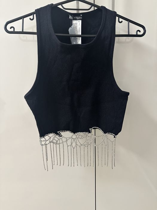 Къс топ от рипс на zara