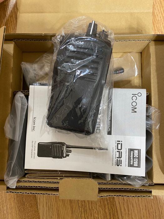 Рация новая iCom