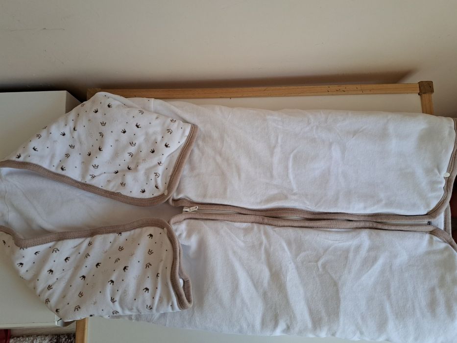 Порт бебета в бяло и синьо