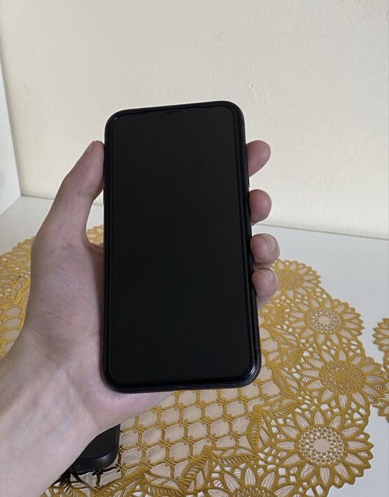 Айфон 11 128gb не вскрывался