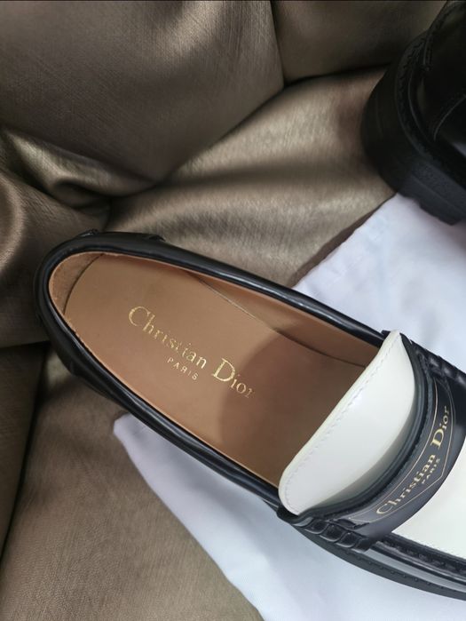 Обувки Christian Dior налични