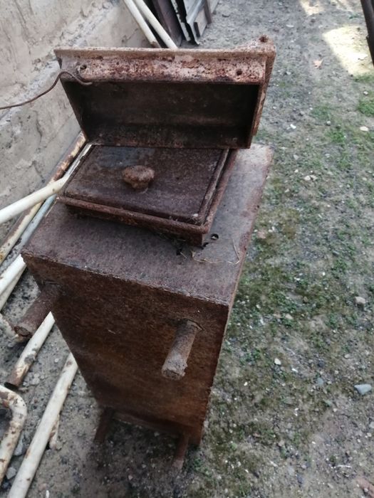 Дверь для печи  харошим  состояние