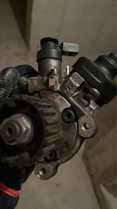 Горивна Помпа за ауди а4 б8 3.0d 2009