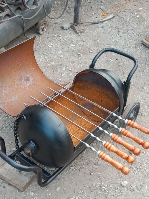 Мангал на колесиках эксклюзив